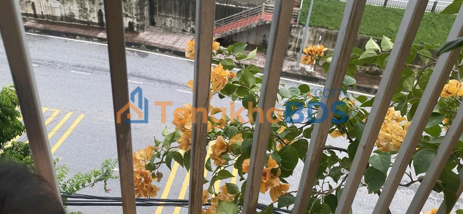 Nhà phố Phố Hiến giá thỏa thuận, mặt tiền kinh doanh