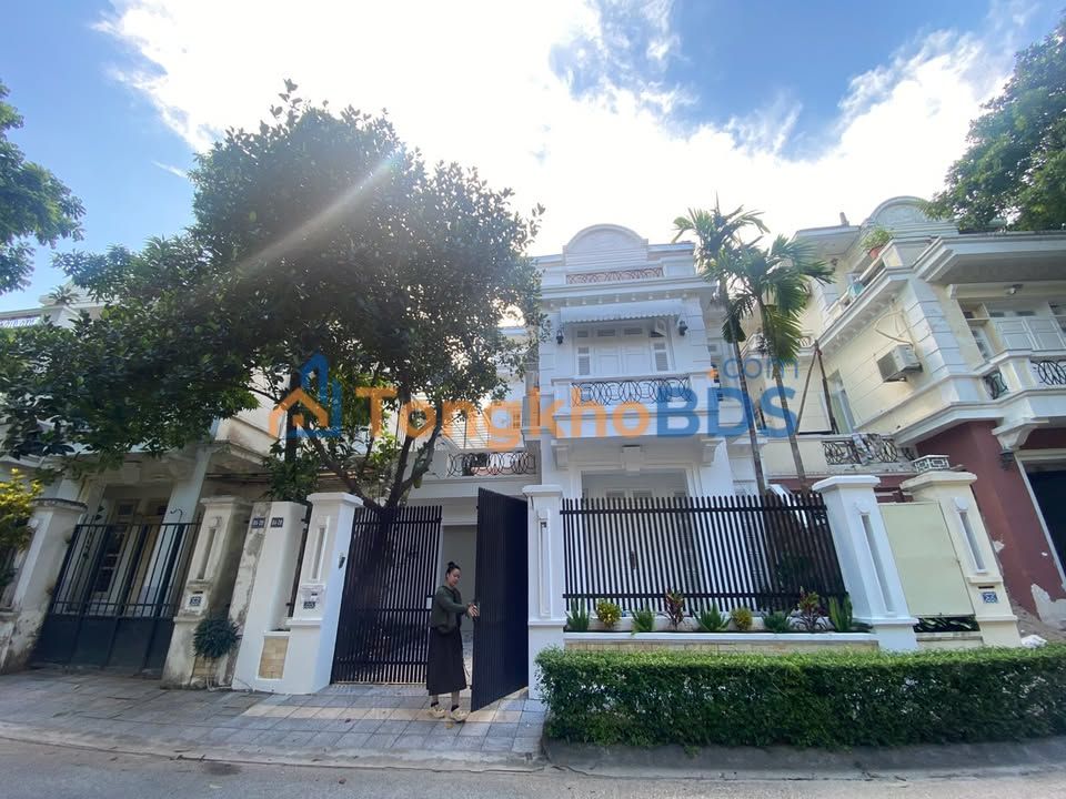 Townhouse Ciputra Tây Hồ 180m² 90 tỷ - Chính chủ bán