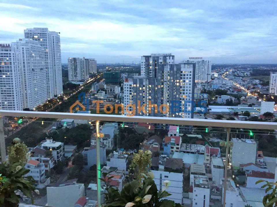 Penthouse New Saigon Hoang Anh 3 300m2 - Ban giao ngay