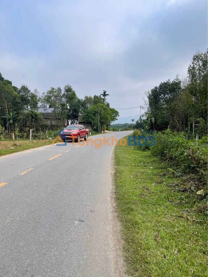 Đất Quốc Lộ 15 Quan Hóa 352m² - Đường to ô tô