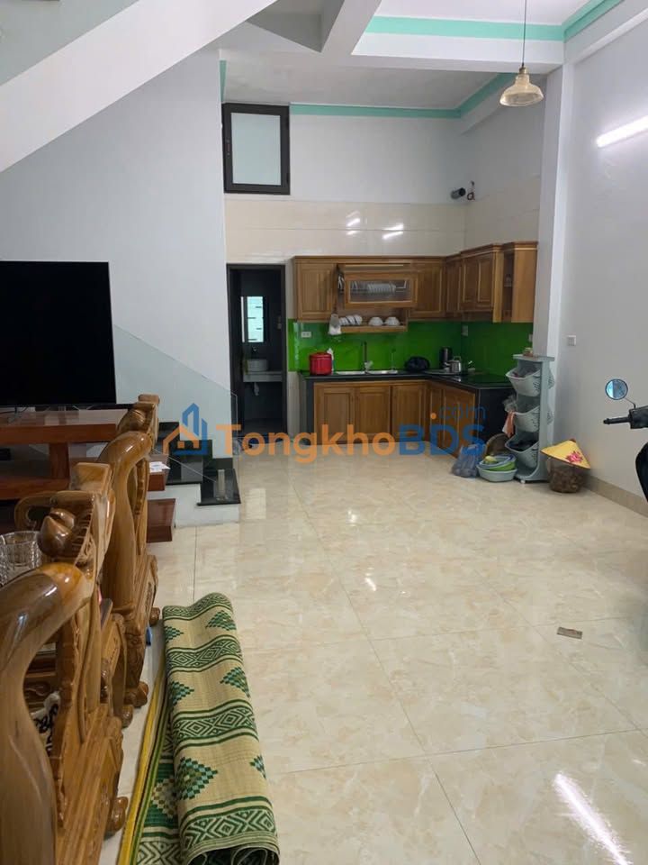 Nhà 2.5 tầng Hàm Rồng 65m²/3 tỷ - Ô tô vào tận nhà