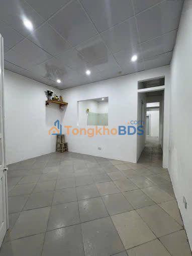 Nhà cấp 4 Mỹ Đình 70m² giá 12 triệu - Ô tô vào nhà