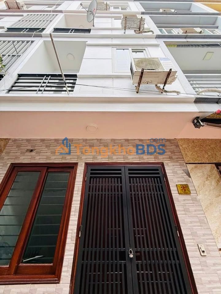 Nhà phố Ngọc Thụy Long Biên 30m² 7.7 tỷ - Ô tô vào tận nhà