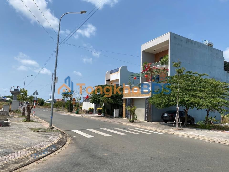 Đất nền Bà Rịa N2 126m² giá 3.3 tỷ - Sổ hồng riêng