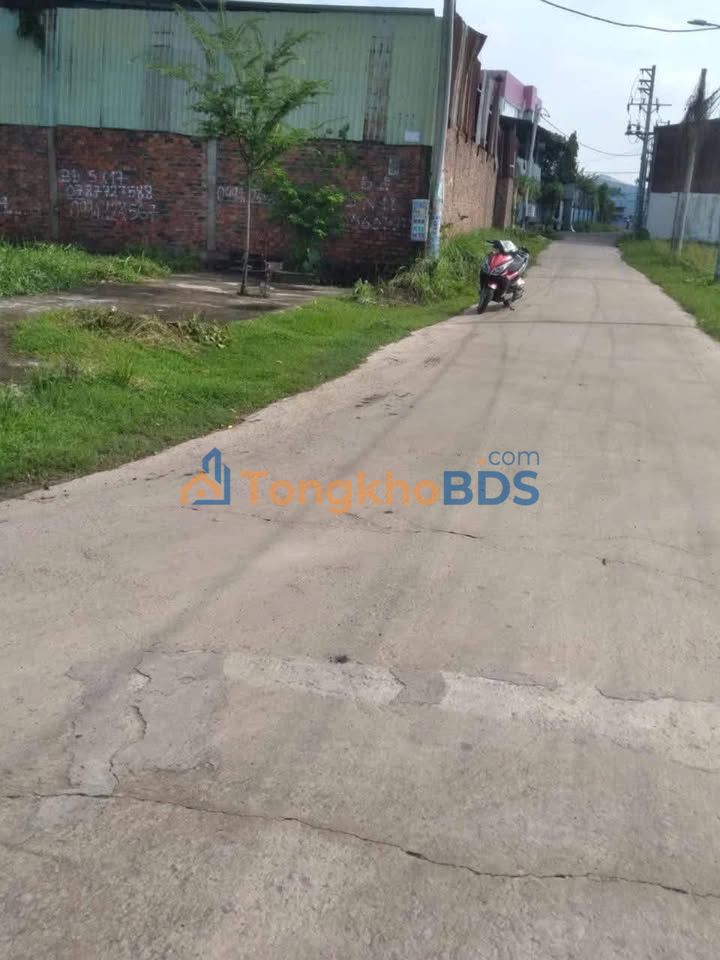 Đất nền Quận 12 90m² giá 3.8 tỷ - Sổ đỏ chính chủ