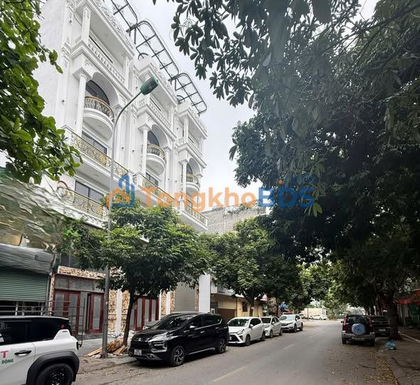 Nhà mặt phố Sài Đồng Long Biên 80m² 26.8 tỷ - Full nội thất