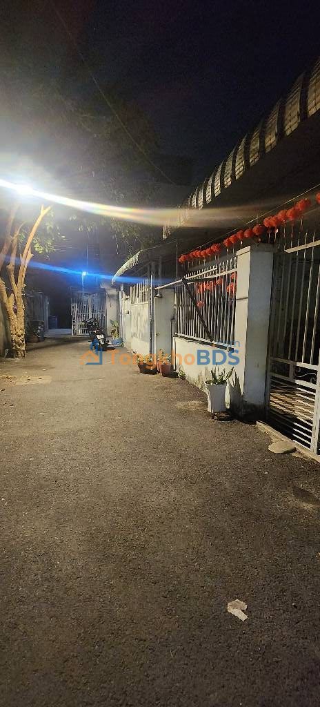 Nhà 2 mặt tiền QL13 Hiệp Bình Phước 90m²/4.2 tỷ - Ô tô vào nhà