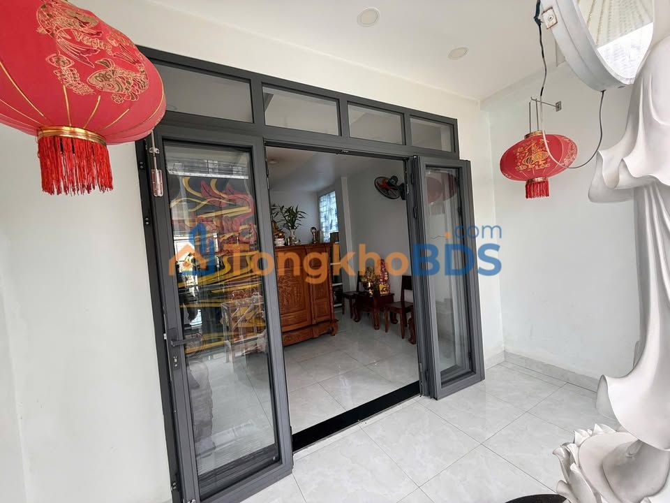 Nha pho Duong Hong Bang Nha Trang 98m2 27 ty - Chinh chu ban