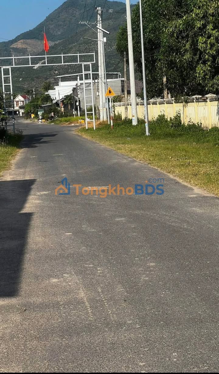 Đất Suối Tân Cam Lâm 212m² 1,75 tỷ - Sổ đỏ chính chủ