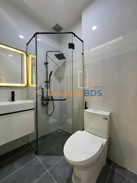 Nhà riêng Quận 11 42m² 8.7 tỷ - Full nội thất, thang máy