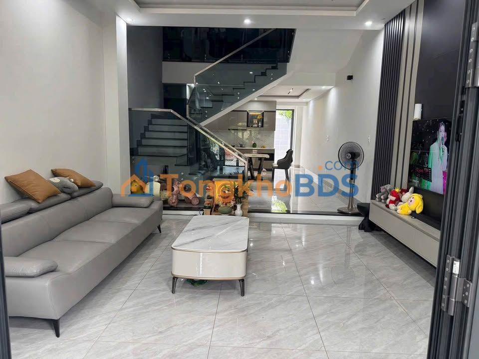 Nhà Bùi Xương Trạch, Khuê Trung 125m² 8.2 tỷ - Ô tô vào tận nhà
