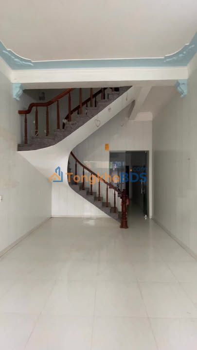 Nhà 3 tầng Lê Quý Đôn Thái Bình 10tr - Mặt tiền kinh doanh