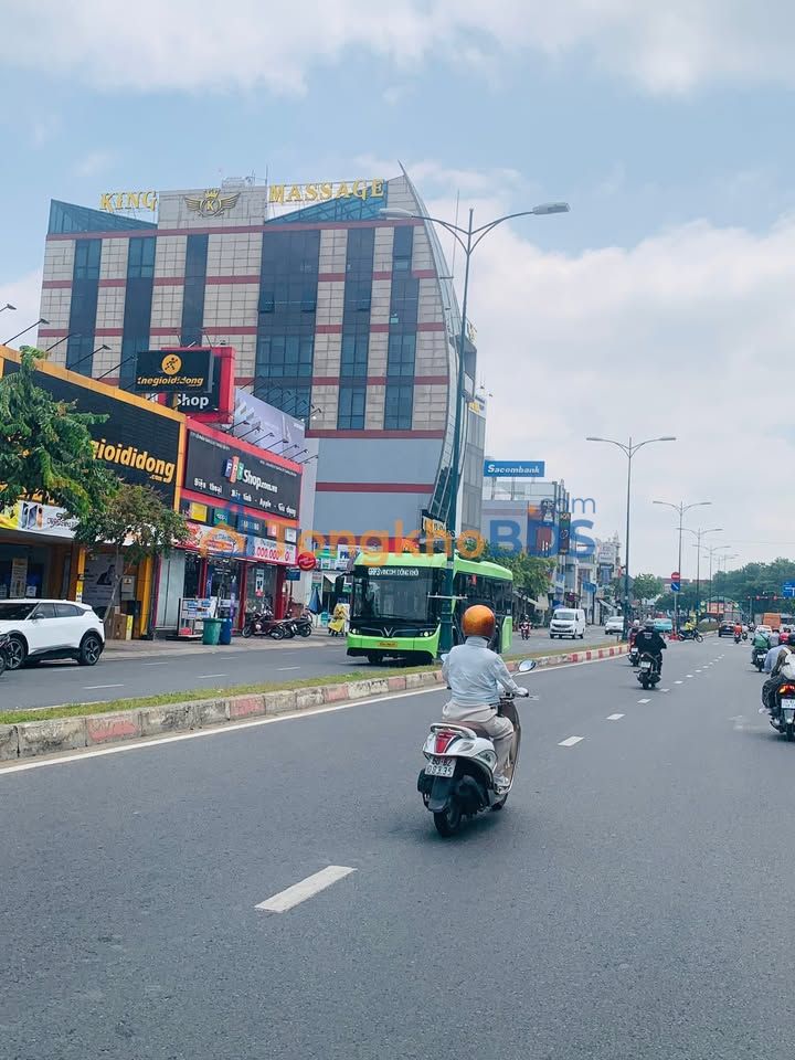 Nhà Nguyễn Văn Tăng Q9 142m² 4 tỷ - Ô tô vào tận nhà