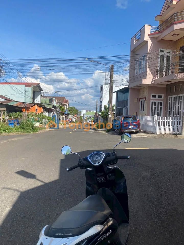 Nhà riêng Bảo Lộc 125m2 3.75 tỷ - Ô tô vào nhà