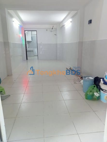 Nhà cho thuê Q5 Trần Hưng Đạo 13 triệu - Ô tô vào tận nhà