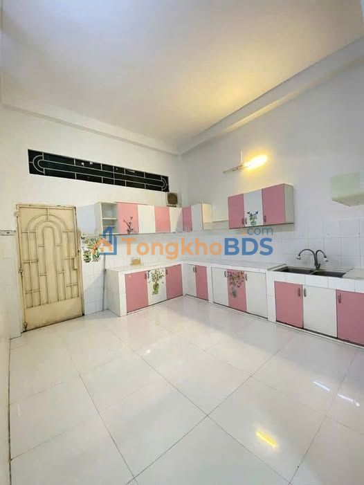 Nhà Lạc Long Quân Q11 66m² 22tr - Ô tô vào tận nhà