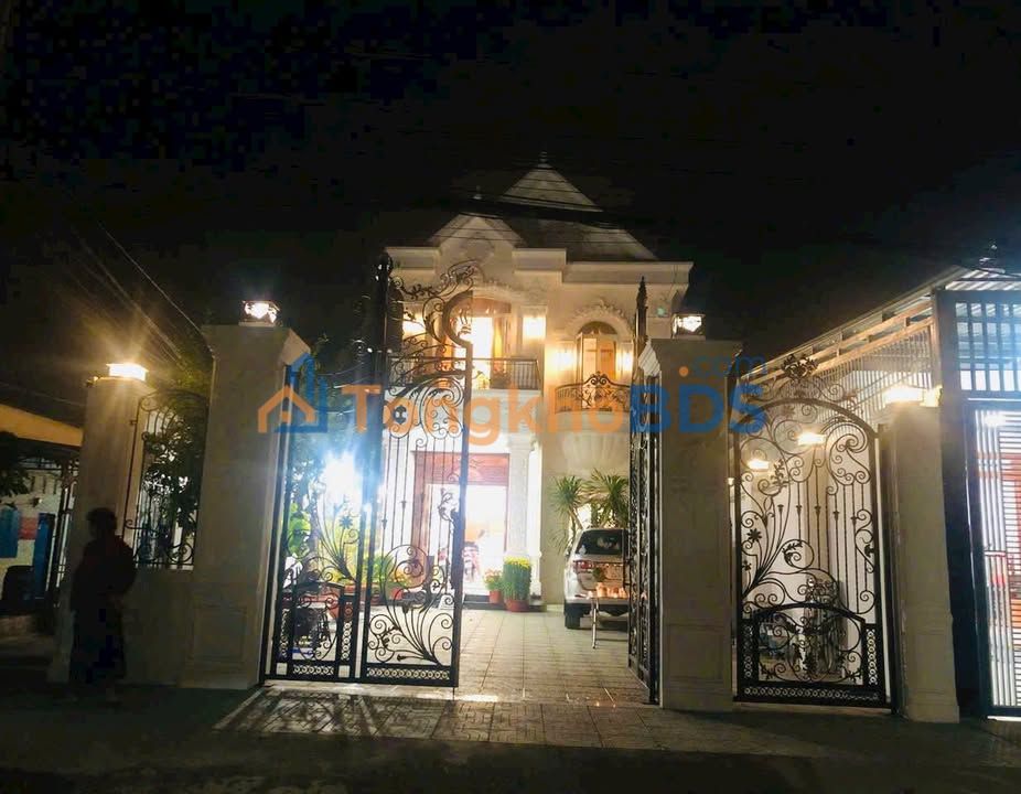 Townhouse Dĩ An 430m² 13.005 tỷ - Ô tô vào tận nhà
