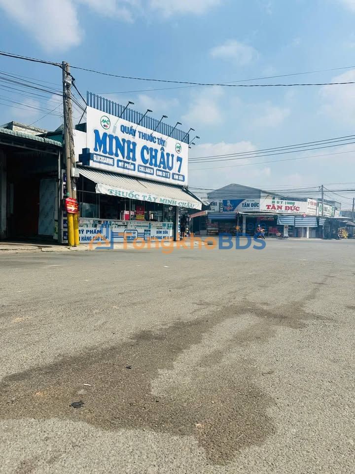 Kho xưởng KDC Tân Đức 300m² 20 triệu - Container thoải