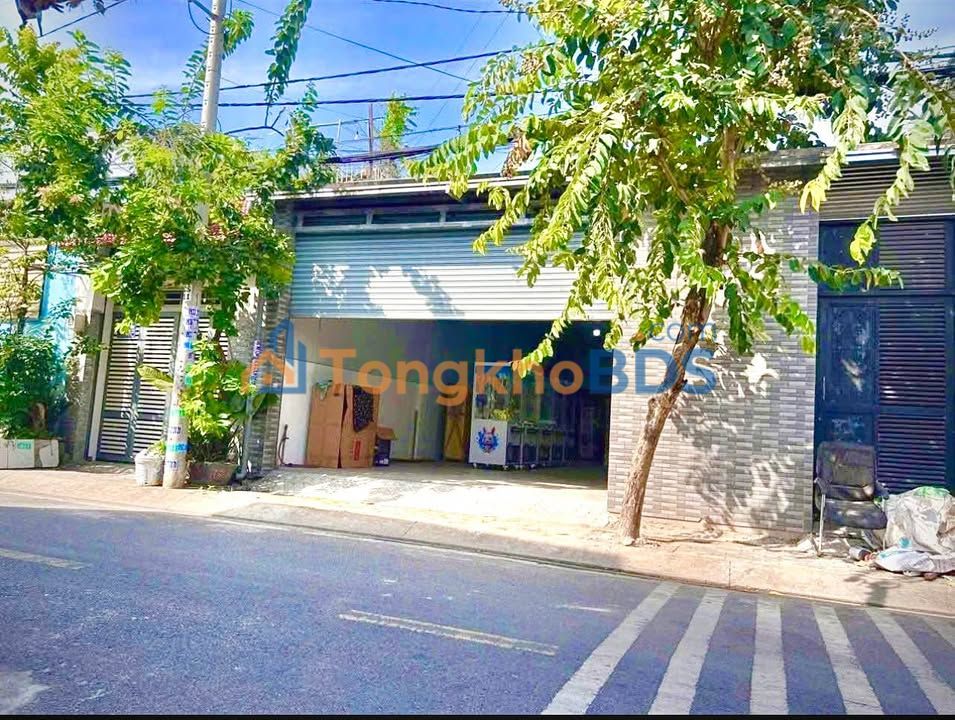 Nhà riêng Bà Điểm 225m² 4.4 tỷ - Ô tô vào tận nhà