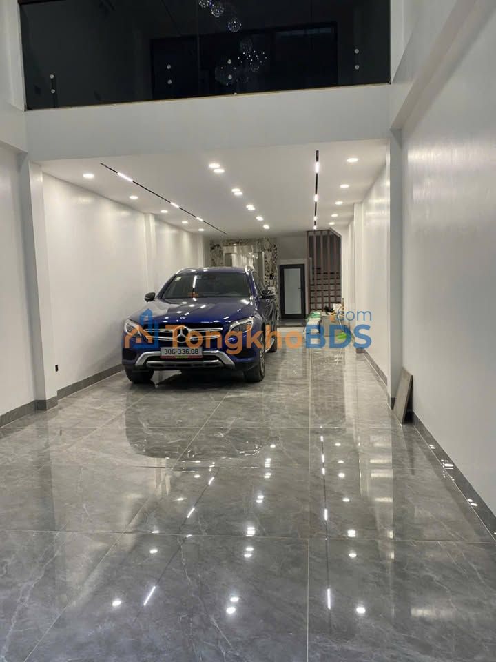 Nhà riêng Long Biên 70m² giá 26 tỷ - Ô tô vào nhà
