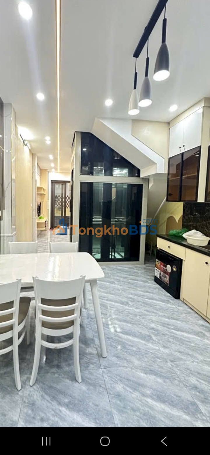 Nhà Ngọc Thụy Long Biên 45m² 9 tỷ - Ô tô vào tận nhà