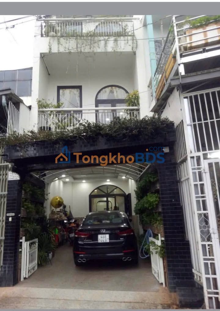 Nhà mặt tiền Tô Ngọc Vân Đà Lạt 240m² 10.8 tỷ Thích hợp KD
