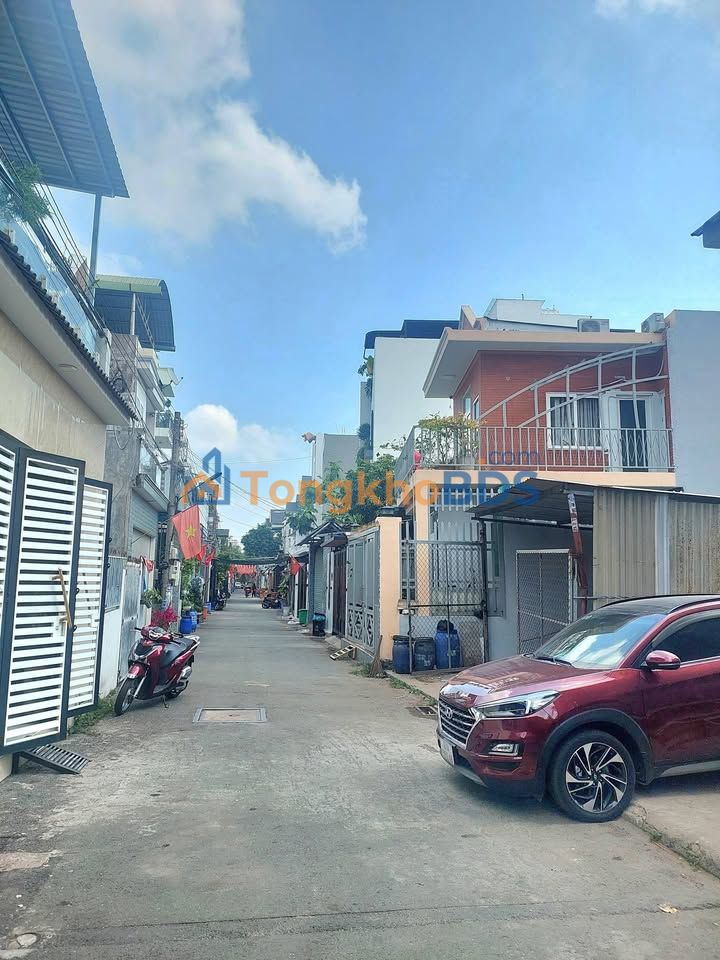 Nhà riêng Dĩ An 76m² giá 5 tỷ - Ô tô vào tận nhà