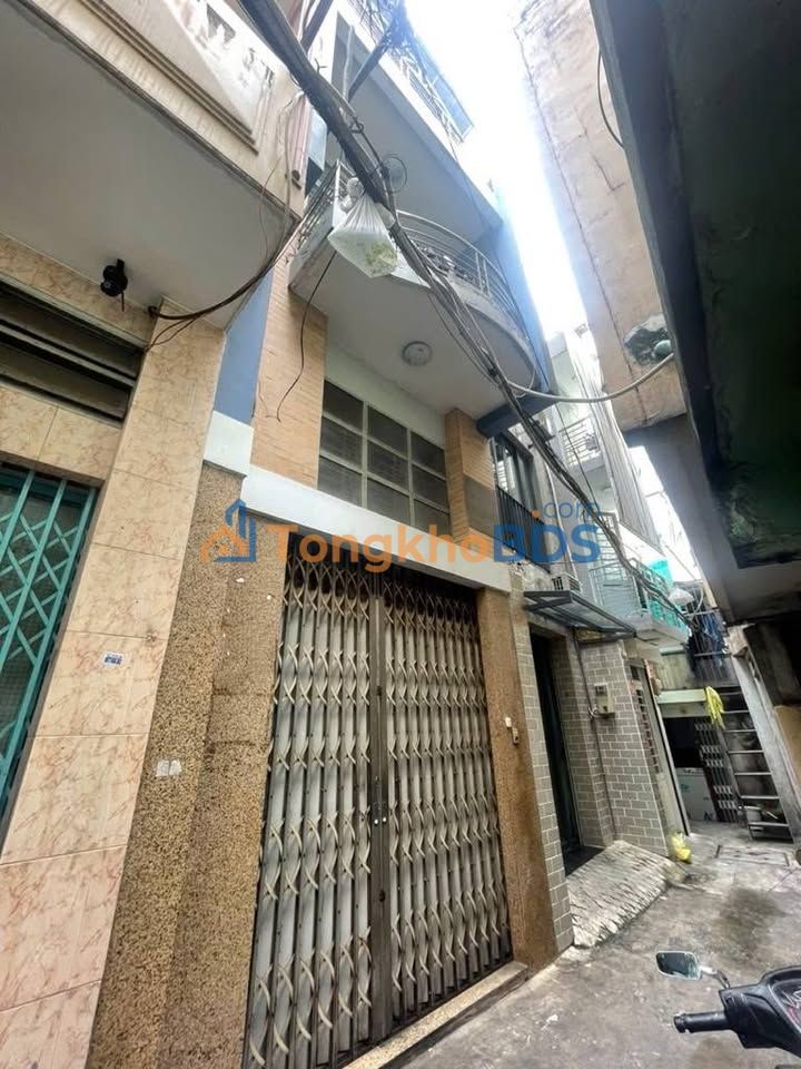 Nhà 4 tầng Quận 5 35m² 8.3 tỷ - Ô tô vào tận nhà