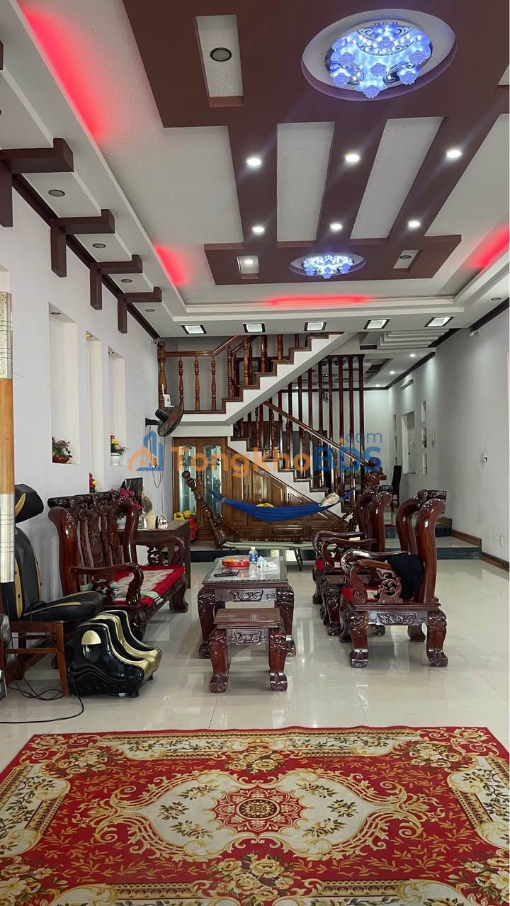 Nhà Phan Đăng Lưu 100m² 6.8 tỷ - Ô tô vào tận nhà