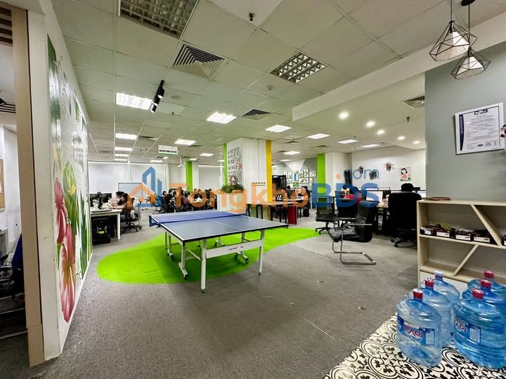 Văn phòng Vương Thừa Vũ 210m² 31tr - View kính thoáng