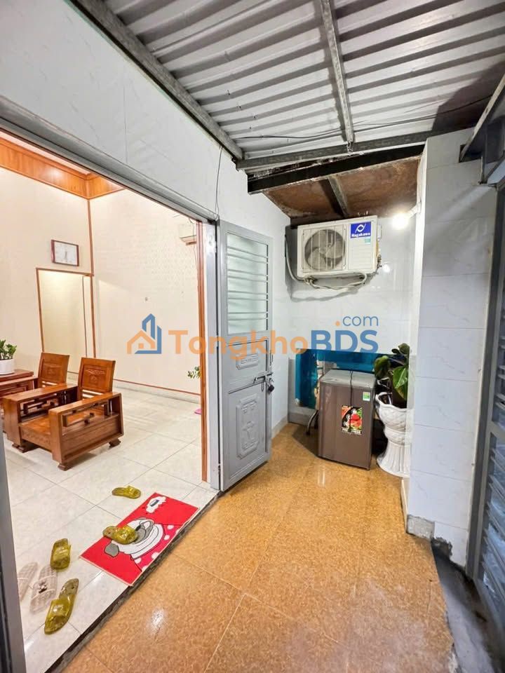 Nha rieng Ta Thanh Oai 55m2 1.2 ty - San sang o ngay