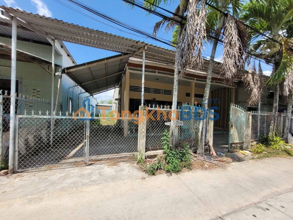 Nhà trệt thuê Lê Hồng Phong, Sóc Trăng 144m² 4 triệu - Ô tô vào nhà