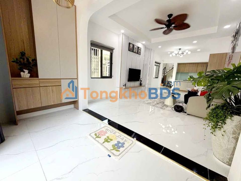 Nhà Văn Cao Tân Phú 101m² 7 tỷ - Ô tô vào tận nhà