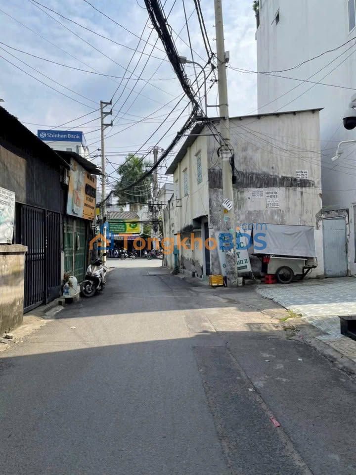 Dat MT duong 42 Linh Dong 55m2 6.1 ty - So hong san