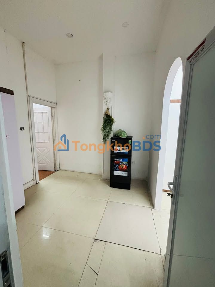 Nhà riêng 46 Hàng Cháo 2PN 5 triệu - Ô tô vào tận nhà