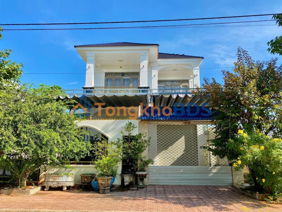 Townhouse N16 Tân Phú Đồng Xoài 210m² 4.4 tỷ - Thích hợp KD