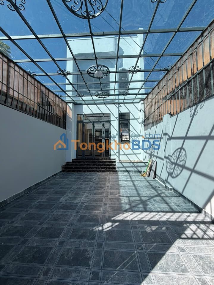 Nhà hẻm 96 Phạm Văn Đồng Pleiku 110m² 2.8 tỷ - Ô tô vào sân