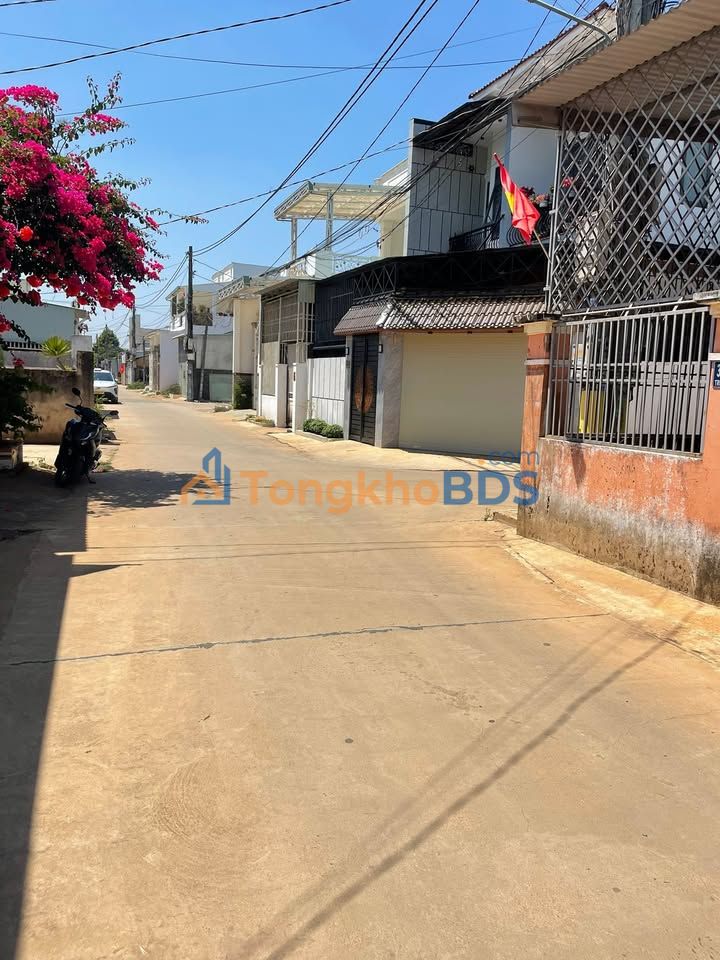 Nhà cấp 4 Hẻm 309 Trường Chinh Pleiku 2 triệu - Ô tô vào tận nhà