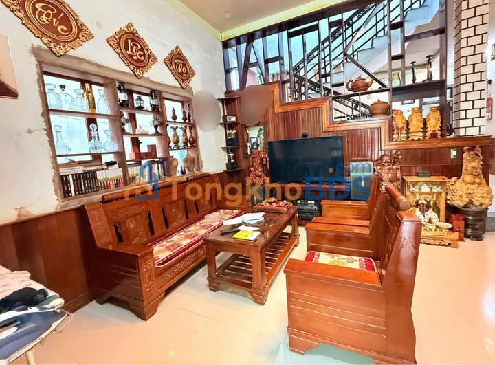 Nhà 2 tầng Lý Nam Đế Huế 99m² 2,5 tỷ Sẵn sàng ở ngay