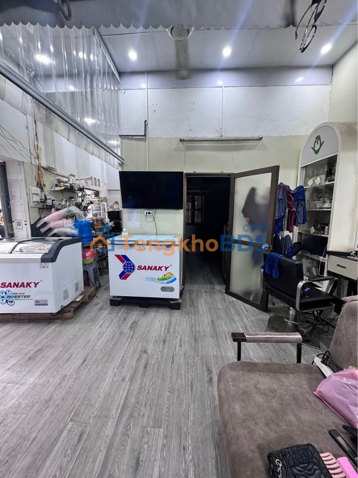 Nhà cấp 4 Hoàng Văn Thái 50m² 8.5 triệu - Sẵn sàng ở ngay