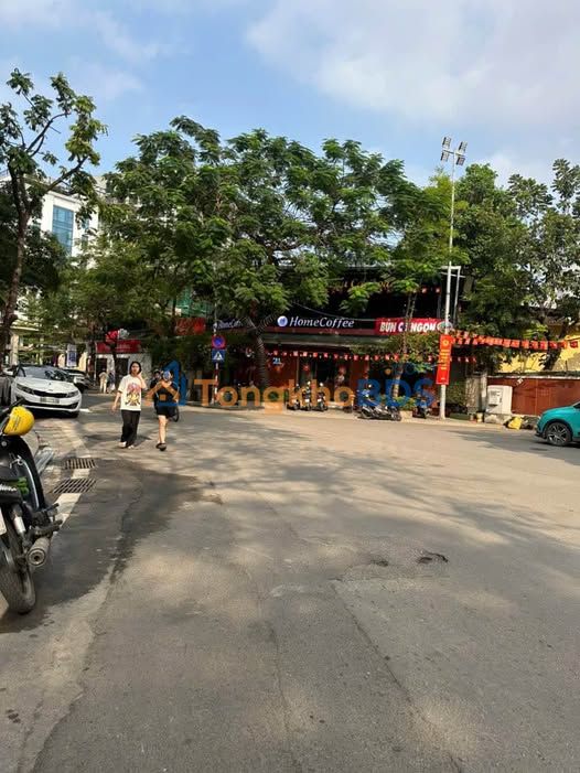 Nhà phố Đốc Ngữ 115m² 27 triệu - Mặt tiền kinh doanh