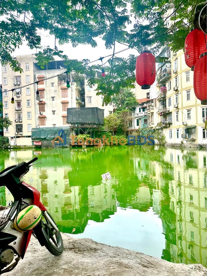 Nhà mặt phố Chùa Láng 45m² 20 tỷ - Ô tô tránh view hồ