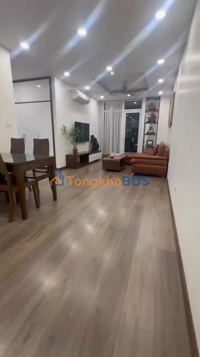 Căn hộ Nam Trung Yên 95m² giá 11 tỷ - View hồ đẹp sẵn ở