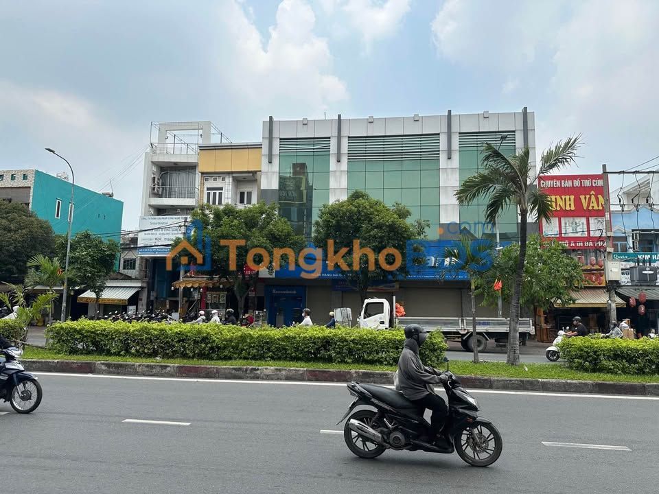 Nhà phố Tô Ký Q12 110m² 28 tỷ - Mặt tiền kinh doanh