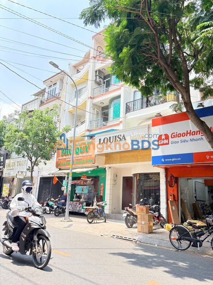 Nhà phố Quận 4 40m2 15 tỷ - Mặt tiền kinh doanh