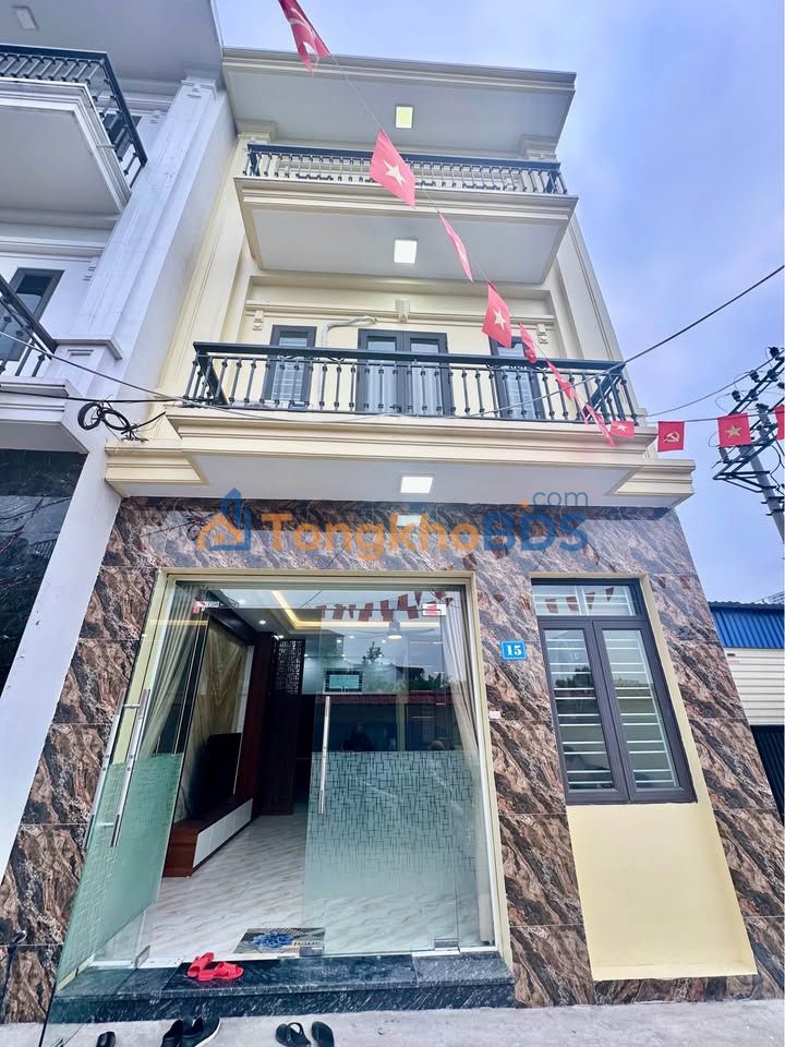 Nhà Nam Sơn An Dương 54m² 2.95 tỷ - Ô tô vào tận nhà