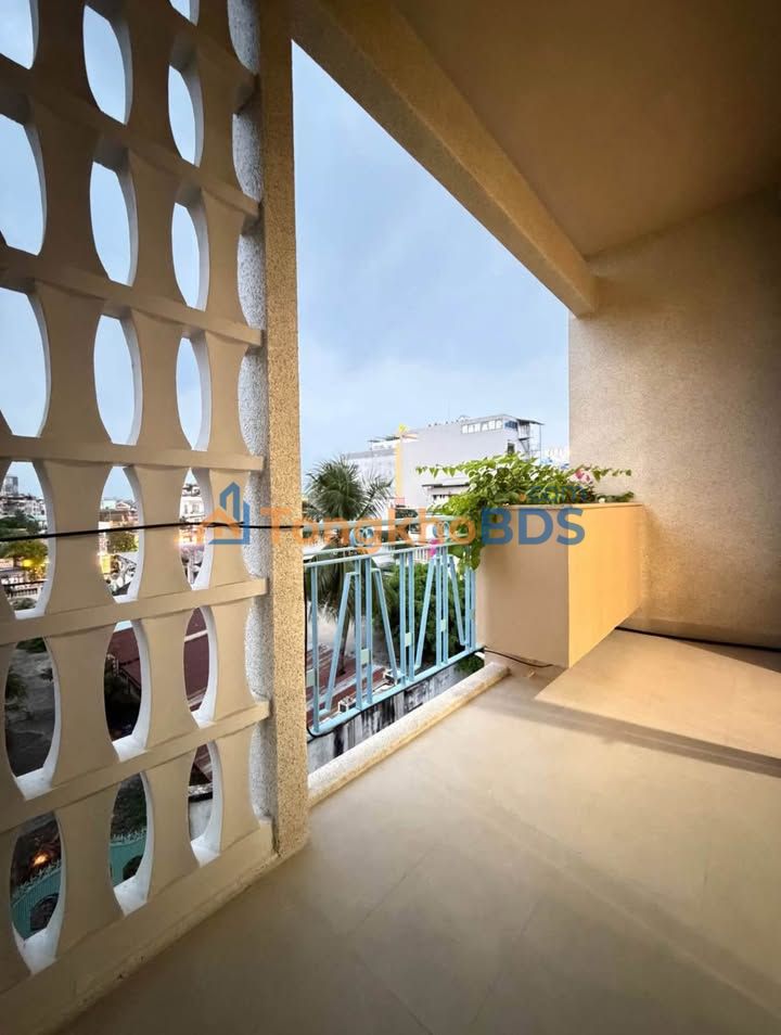 Căn hộ dịch vụ Ung Văn Khiêm 40m² 10 triệu - View đẹp