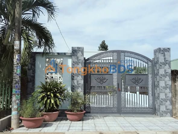 Nhà mặt tiền Long Đức 10-19 triệu/tháng - Ô tô vào nhà