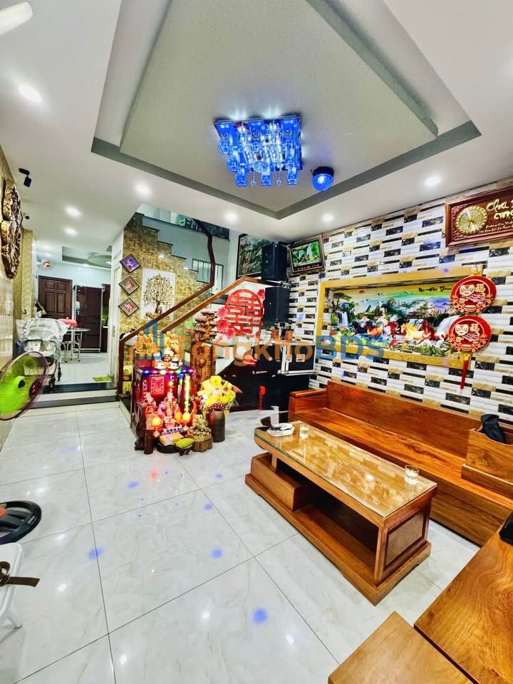 Nhà Tây Thạnh Tân Phú 71m² 12.5 tỷ ô tô vào nhà