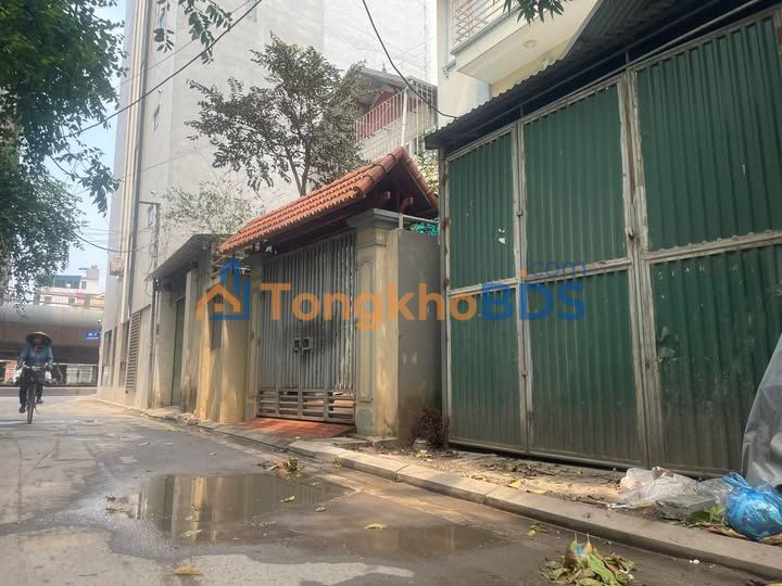 Nhà Long Biên Đàm Quang Trung 95m² 21 tỷ - Ô tô vào tận nhà